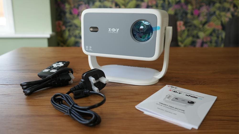 Unboxing the Gimbal N6 Projector